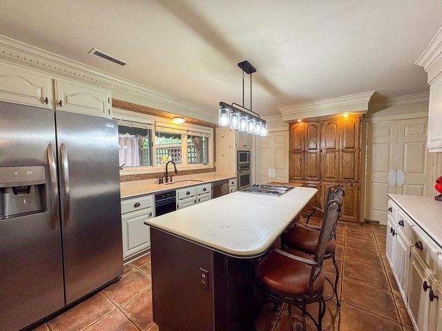 1524 GARLAND DR, Covington, TN 38019