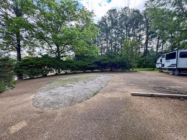 1524 GARLAND DR, Covington, TN 38019