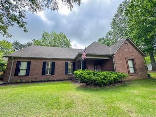 1524 GARLAND DR, Covington, TN 38019