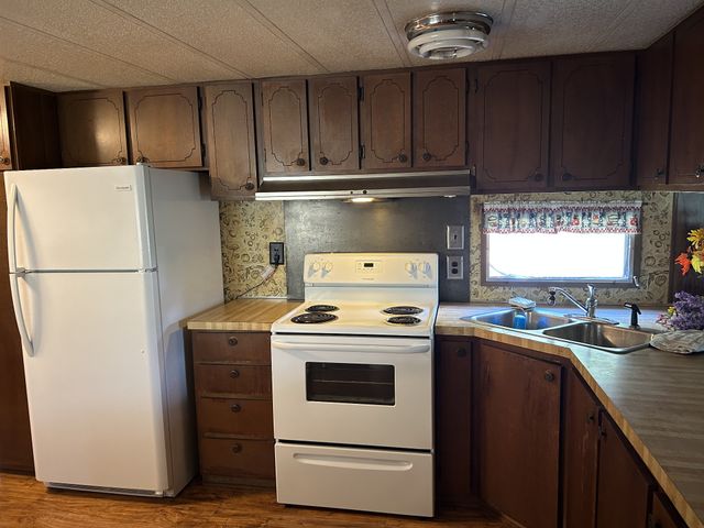25 Beaver Rd, Eva, TN 38333