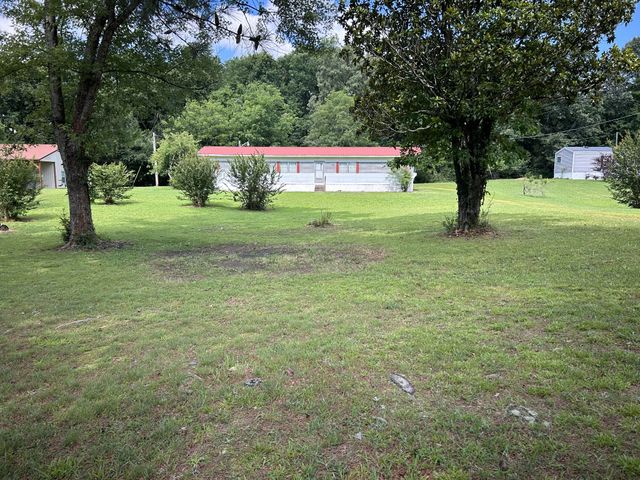 25 Beaver Rd, Eva, TN 38333