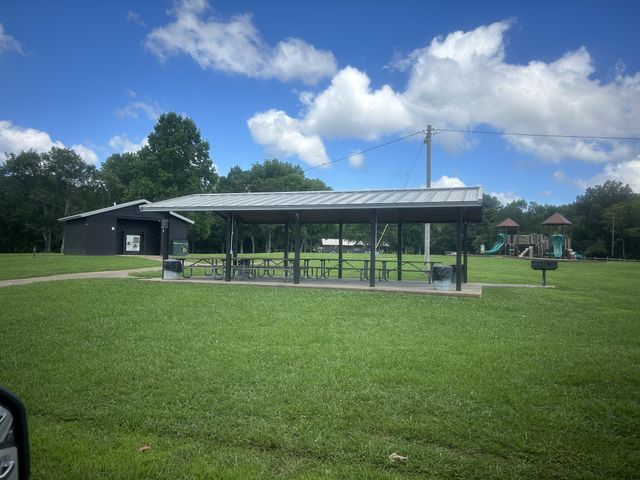 25 Beaver Rd, Eva, TN 38333