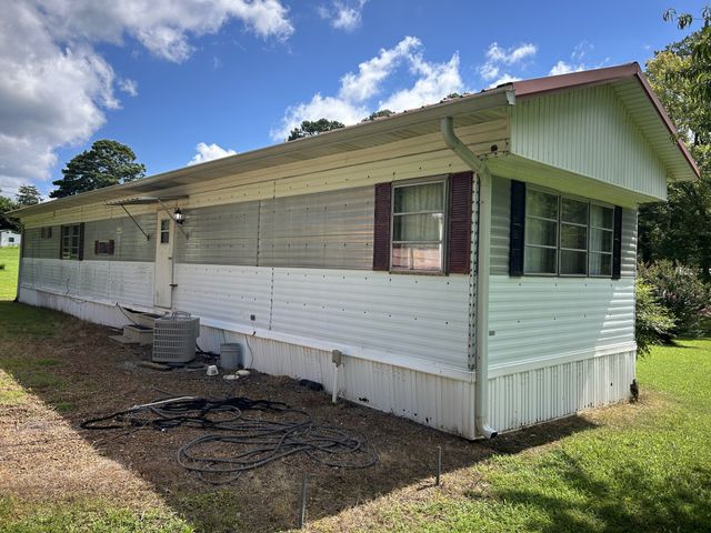 25 Beaver Rd, Eva, TN 38333