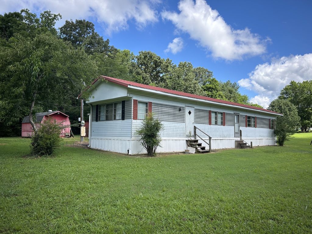 25 Beaver Rd, Eva, TN 38333
