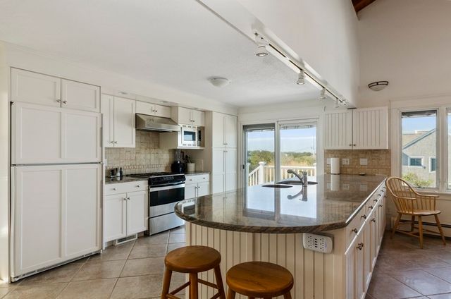96 Shore, Dennis, MA 02638