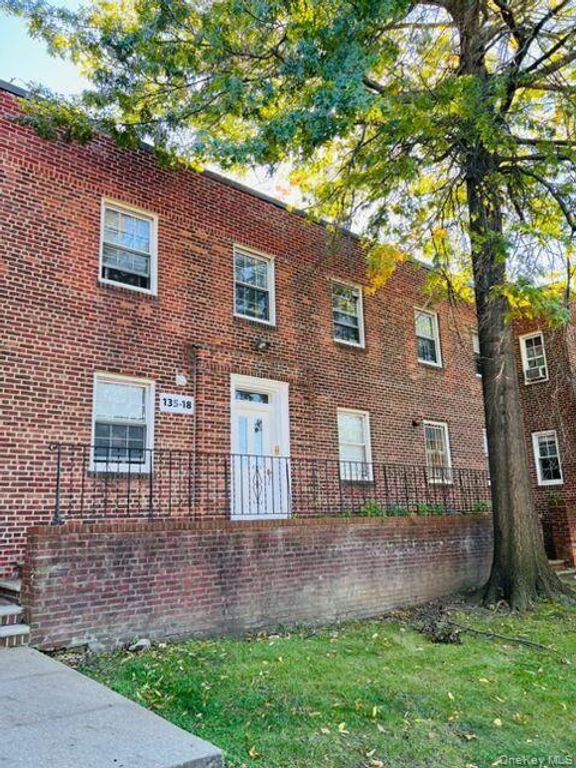 135-18 77 Ave 8F, Flushing, NY 11367 — exterior