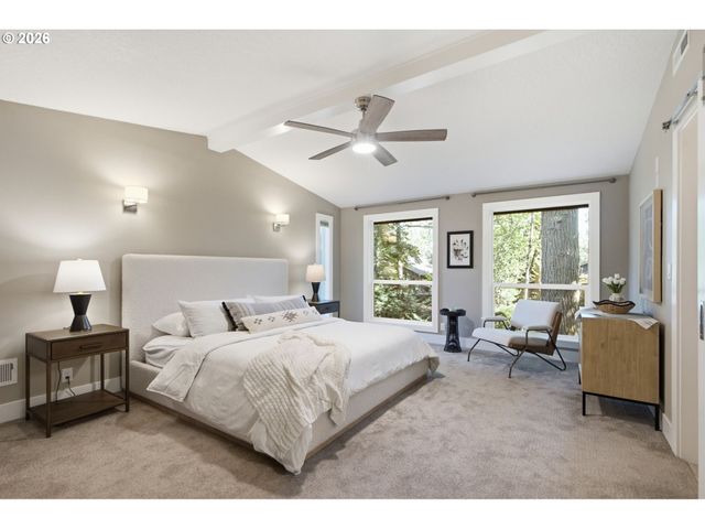 9040 Sw 49TH Ave, Portland, OR 97219