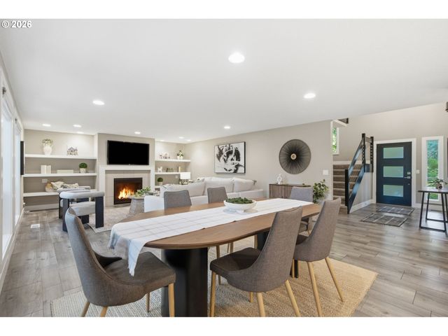 9040 Sw 49TH Ave, Portland, OR 97219