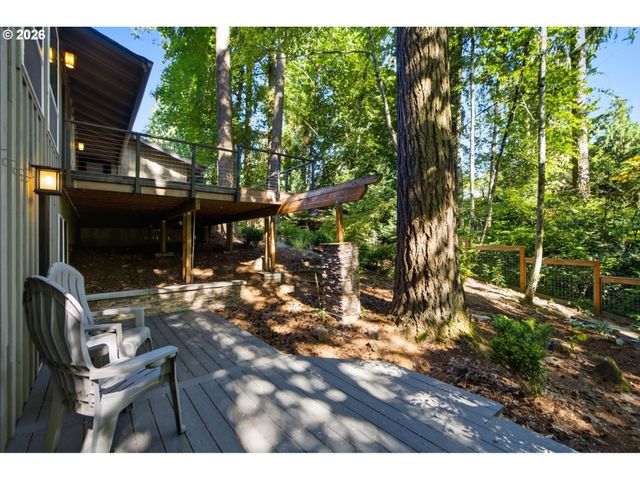9040 Sw 49TH Ave, Portland, OR 97219