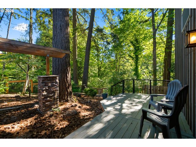 9040 Sw 49TH Ave, Portland, OR 97219
