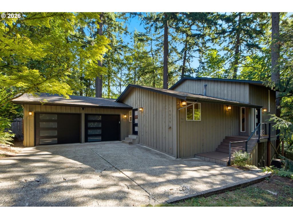 9040 Sw 49TH Ave, Portland, OR 97219
