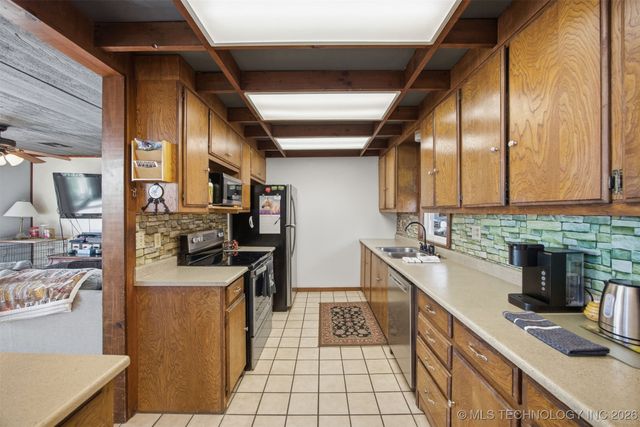 70 Acorn Lane, Crowder, OK 74430