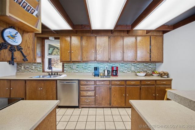 70 Acorn Lane, Crowder, OK 74430