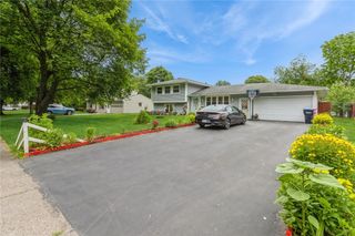 594 Heritage Drive, Greece, NY 14615