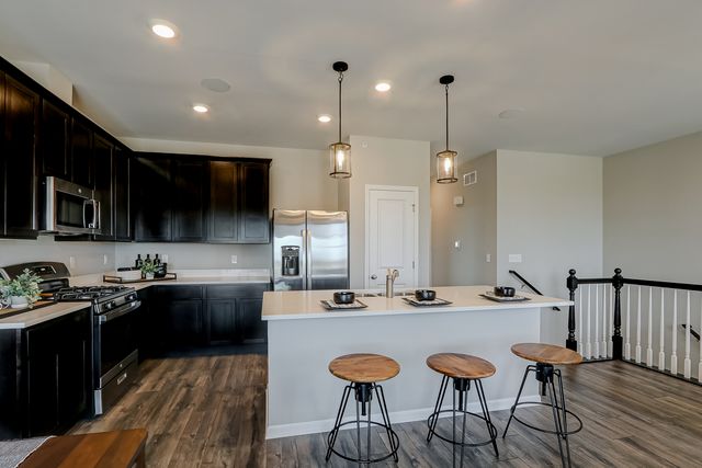 402 Comstock Road, South Elgin, IL 60177