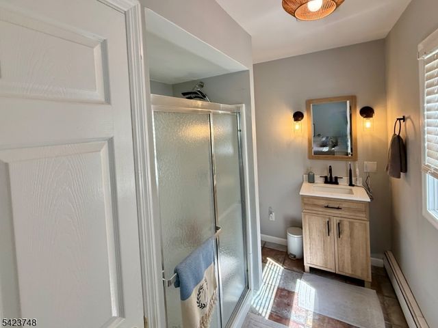 41 Dell Rd, Stanhope Boro, NJ 07874