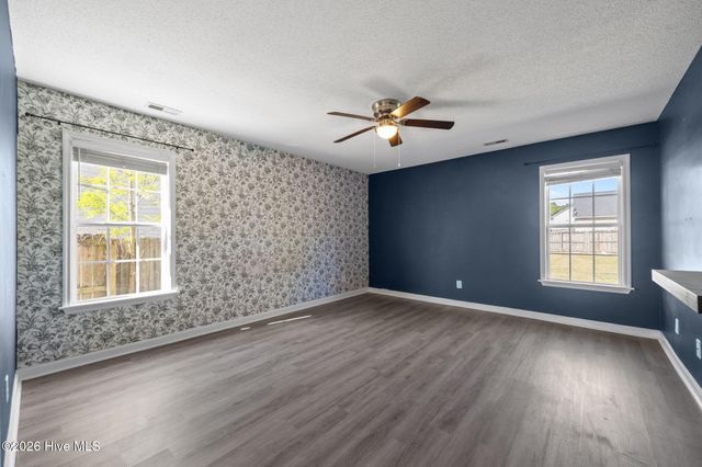 300 Carlisle Court, Jacksonville, NC 28540