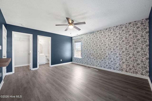 300 Carlisle Court, Jacksonville, NC 28540