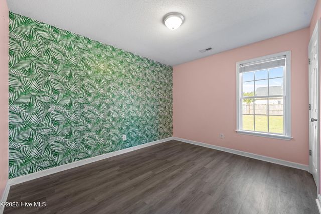 300 Carlisle Court, Jacksonville, NC 28540