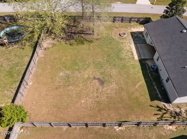 300 Carlisle Court, Jacksonville, NC 28540