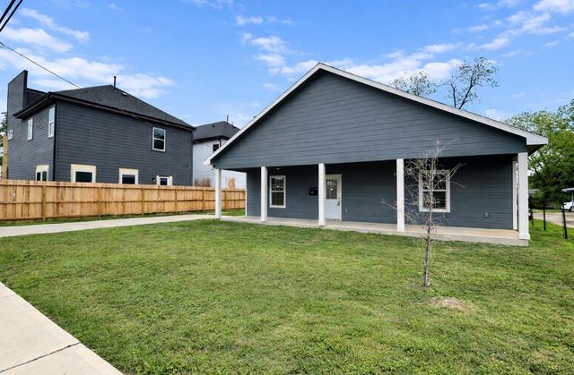 5125 Larkspur Street, Houston, TX 77033
