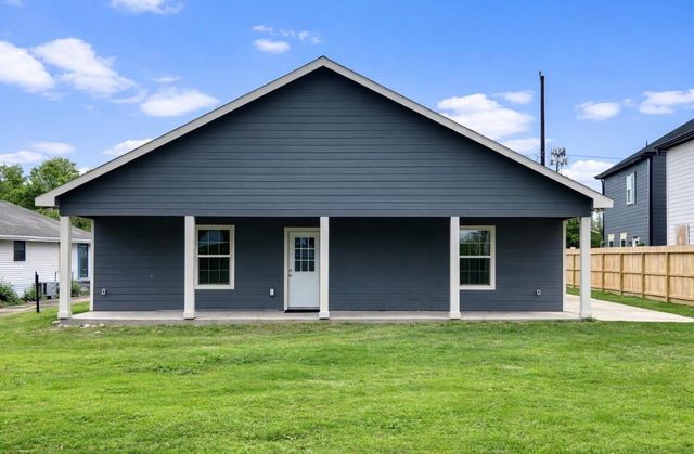 5125 Larkspur Street, Houston, TX 77033