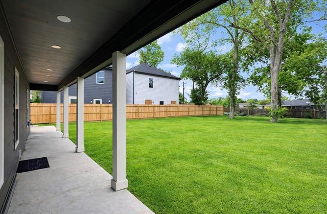 5125 Larkspur Street, Houston, TX 77033