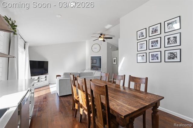 5809 Spears Road, Pinckney, MI 48169