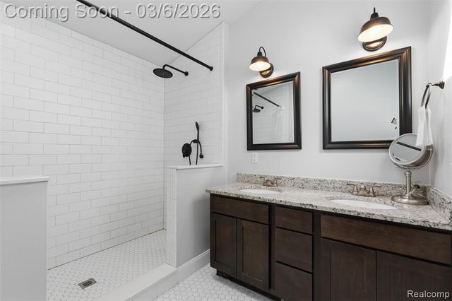 5809 Spears Road, Pinckney, MI 48169