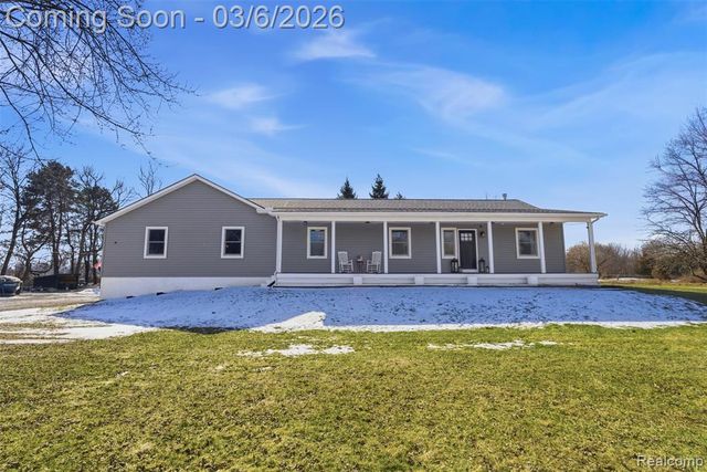 5809 Spears Road, Pinckney, MI 48169