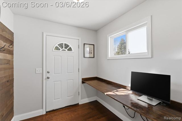 5809 Spears Road, Pinckney, MI 48169