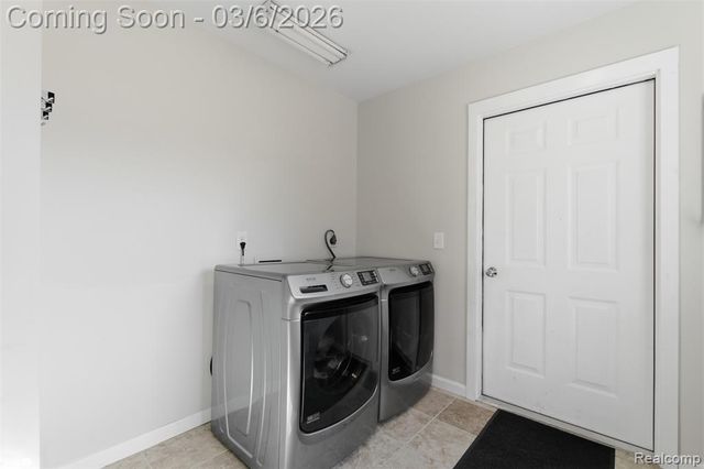 5809 Spears Road, Pinckney, MI 48169