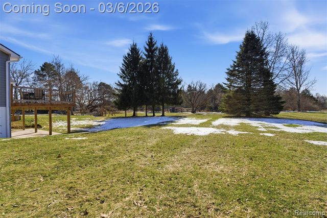 5809 Spears Road, Pinckney, MI 48169