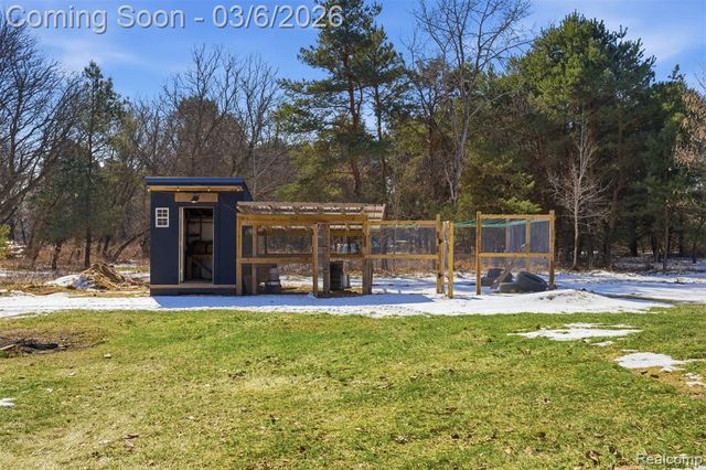 5809 Spears Road, Pinckney, MI 48169