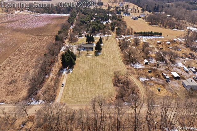 5809 Spears Road, Pinckney, MI 48169