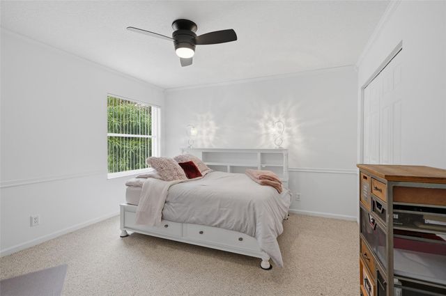 21215 Via Ventura, Boca Raton, FL 33433