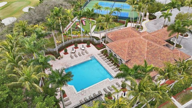 21215 Via Ventura, Boca Raton, FL 33433