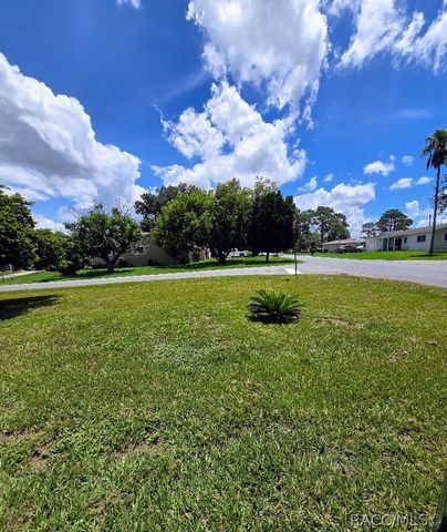 23 New York Boulevard, Beverly Hills, FL 34465