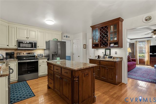 3209 Walnut St, Hopewell, VA 23860