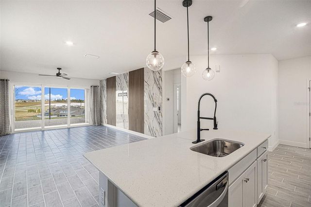 2028 SUNSHINE PEAK DRIVE, Minneola, FL 34715