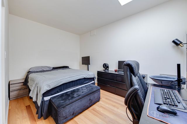 3511 S Halsted Street, Chicago, IL 60609