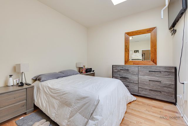 3511 S Halsted Street, Chicago, IL 60609