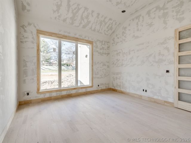 10775 S Sheridan Road, Tulsa, OK 74133