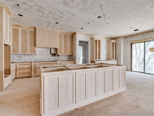 10775 S Sheridan Road, Tulsa, OK 74133