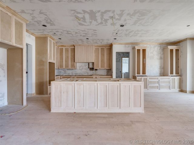 10775 S Sheridan Road, Tulsa, OK 74133