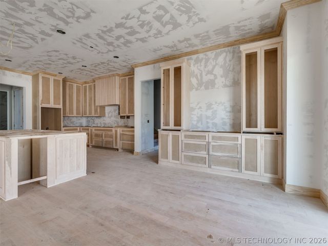 10775 S Sheridan Road, Tulsa, OK 74133