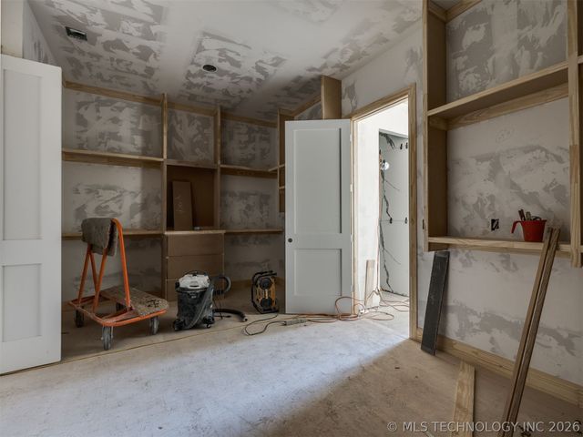 10775 S Sheridan Road, Tulsa, OK 74133