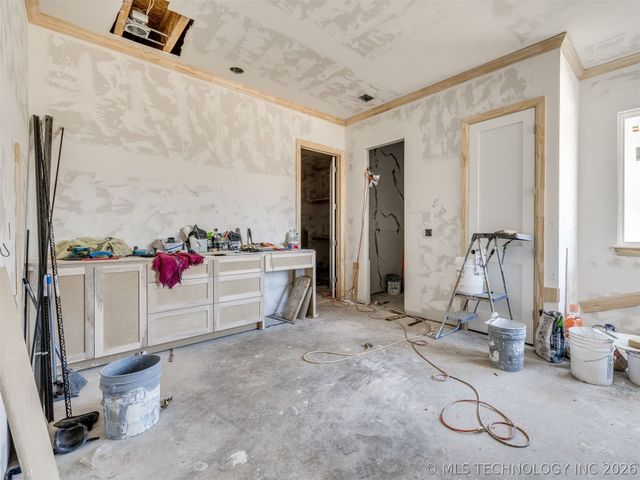 10775 S Sheridan Road, Tulsa, OK 74133