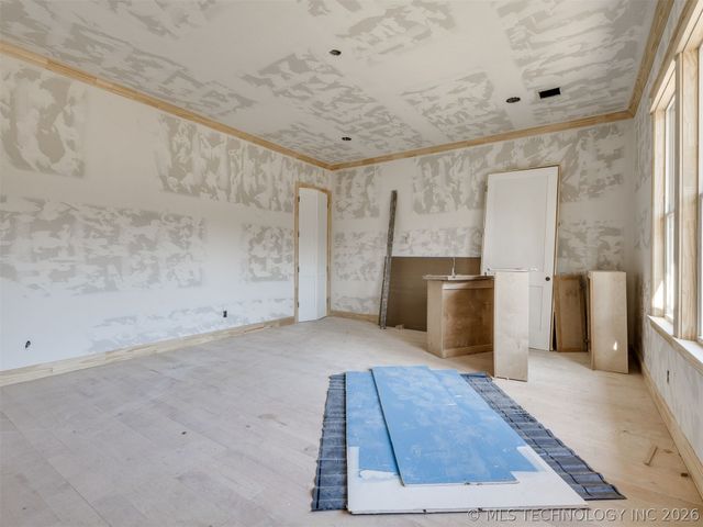 10775 S Sheridan Road, Tulsa, OK 74133