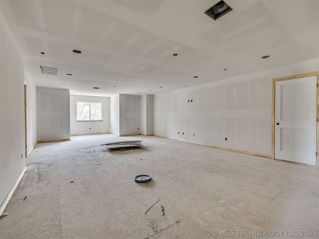 10775 S Sheridan Road, Tulsa, OK 74133